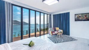 101, 103, 301 | Wi-Fi ฟรี