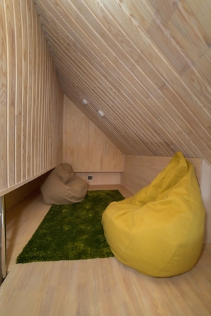 Duplex | Minibar, in-room safe, individually decorated, soundproofing - Ministerka Lake House (Kyiv)