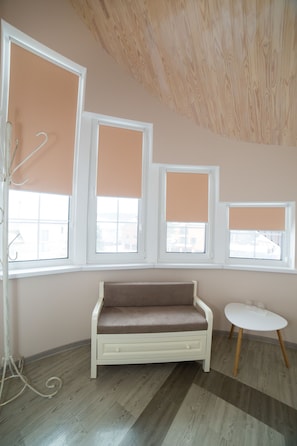 Duplex | Minibar, in-room safe, individually decorated, soundproofing - Ministerka Lake House (Kyiv)