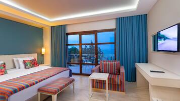 Standard Double or Twin Room | Free minibar, in-room safe, laptop workspace, free WiFi