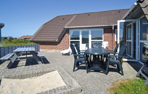 Outdoor dining - Gorgeous home in Hvide Sande with sauna (Hvide Sande)