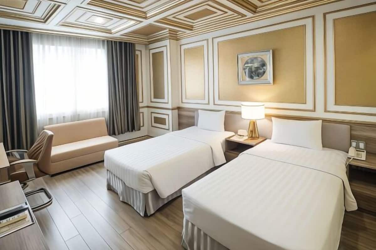 Premium bedding, minibar, in-room safe, desk