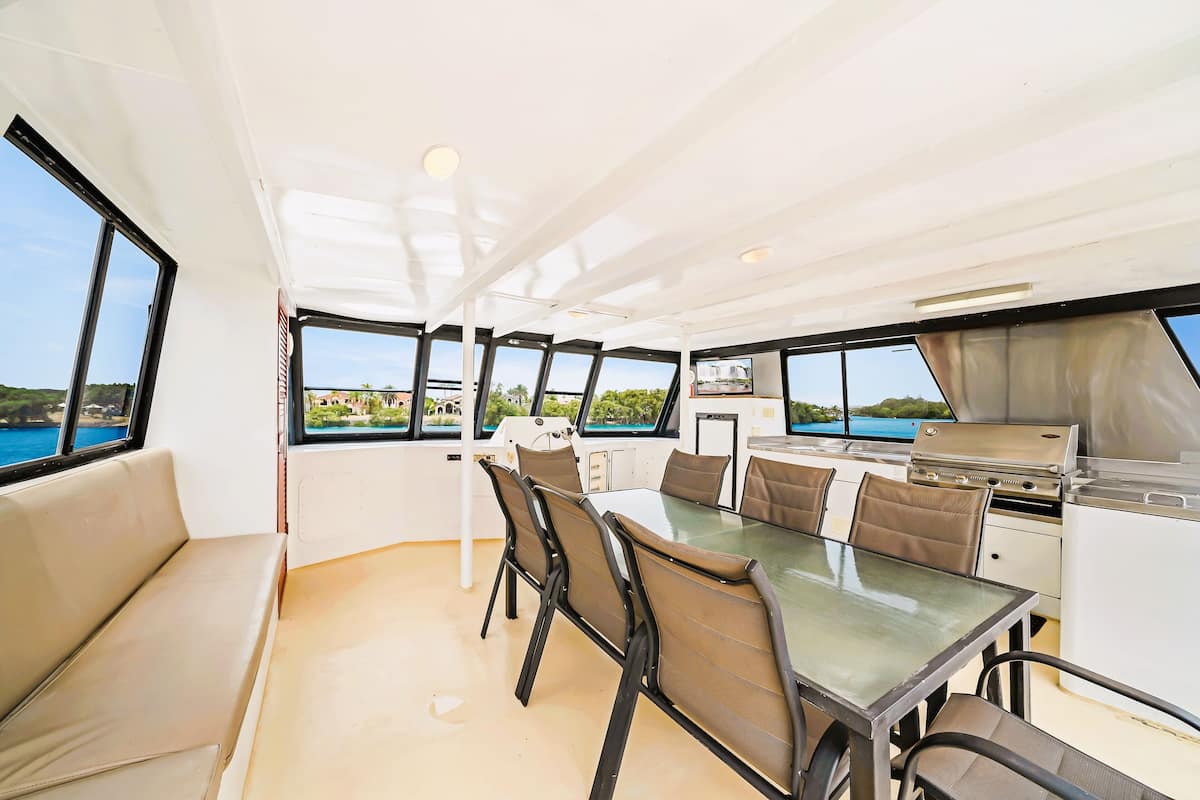 Mobile Luxury-Unterkunft, 4 Schlafzimmer, Flussblick (Shangri Lah) | Terrasse/Patio