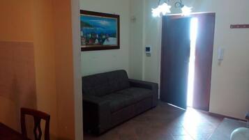Duplex, 1 Bedroom | Living area | TV