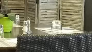 Breakfast, lunch, dinner served; French cuisine