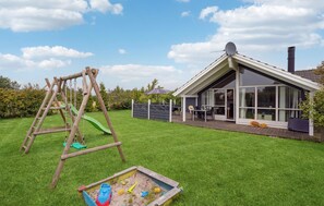 Children’s area - Gorgeous home in Sydals with kitchen (Sydals)