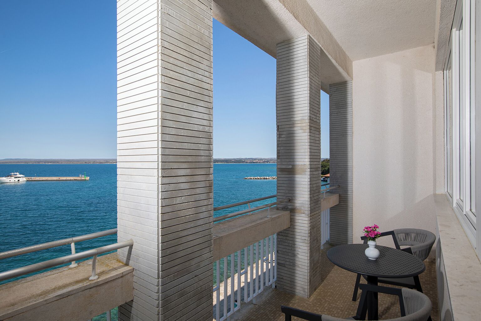 Superior Double Room, Balcony, Sea View | 1 bedroom, minibar, in-room safe, desk