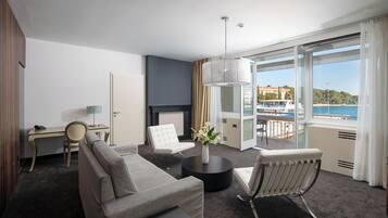 1 bedroom, minibar, in-room safe, desk