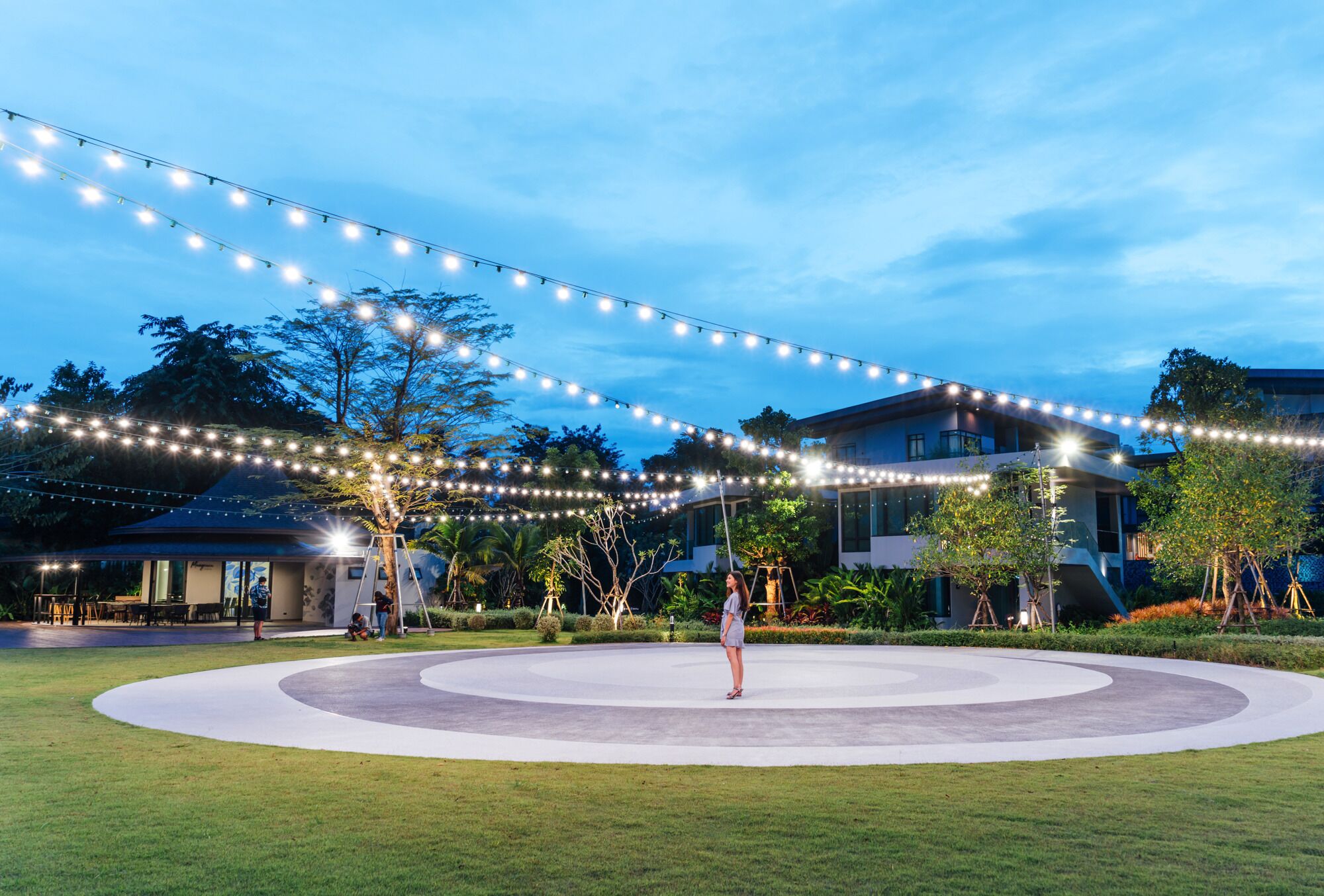 outdoor banquet area