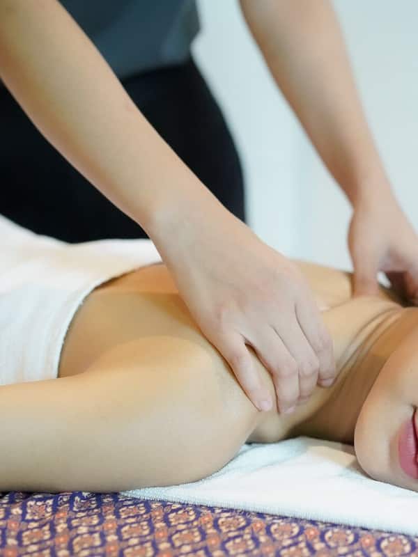 Couples treatment rooms, body treatments, aromatherapy, Thai massages