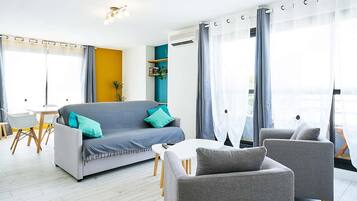 Televisión, libros, videoteca