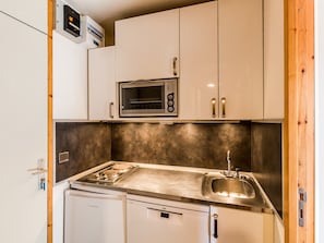 Fridge, microwave, dishwasher