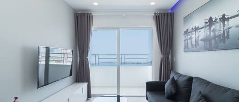 Télévision à écran plat