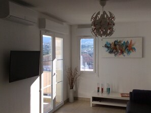 Flat-screen TV, books - T2 Very quiet, close to beaches and town center, sea and mountain views (L'île-Rousse)