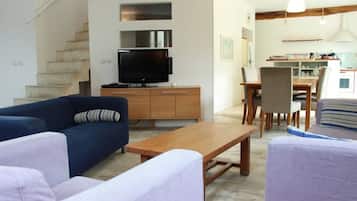 Smart TV, DVD player, table tennis, books