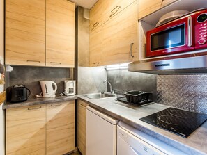 Fridge, microwave, dishwasher