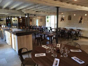 Serveert lunch en diner, Franse gerechten