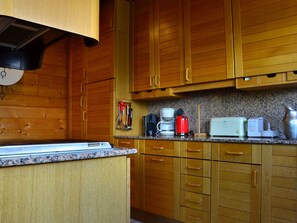 Refrigerador, microondas, horno y lavavajillas
