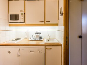 Refrigerador, microondas y lavavajillas 