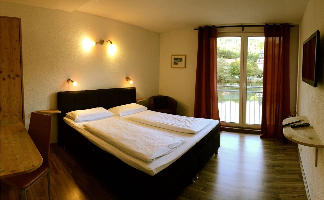 Deluxe Double Room, 1 Queen Bed | 2 bedrooms, cots/infant beds, free WiFi, bed sheets