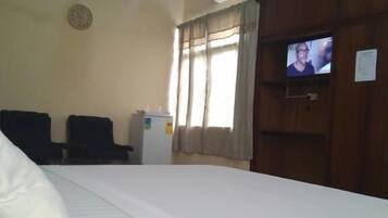 Comfort Apartment, 1 Bedroom, Non Smoking | 1 bedroom, minibar, in-room safe, individually decorated