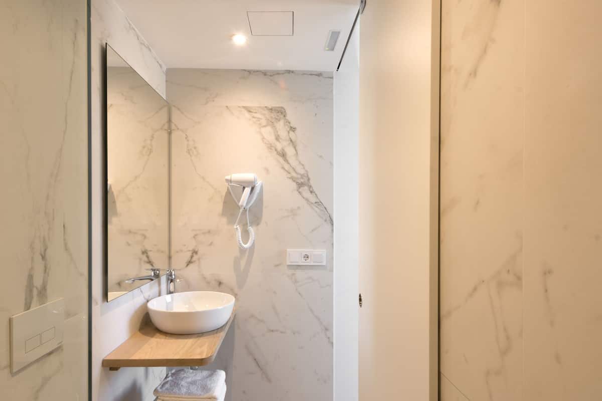 shower, rainfall showerhead, hair dryer