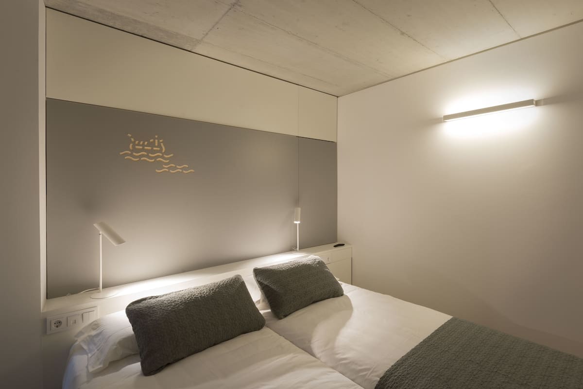 Twin kamer | Luxe beddengoed, geluiddichte muren, gratis wifi, beddengoed