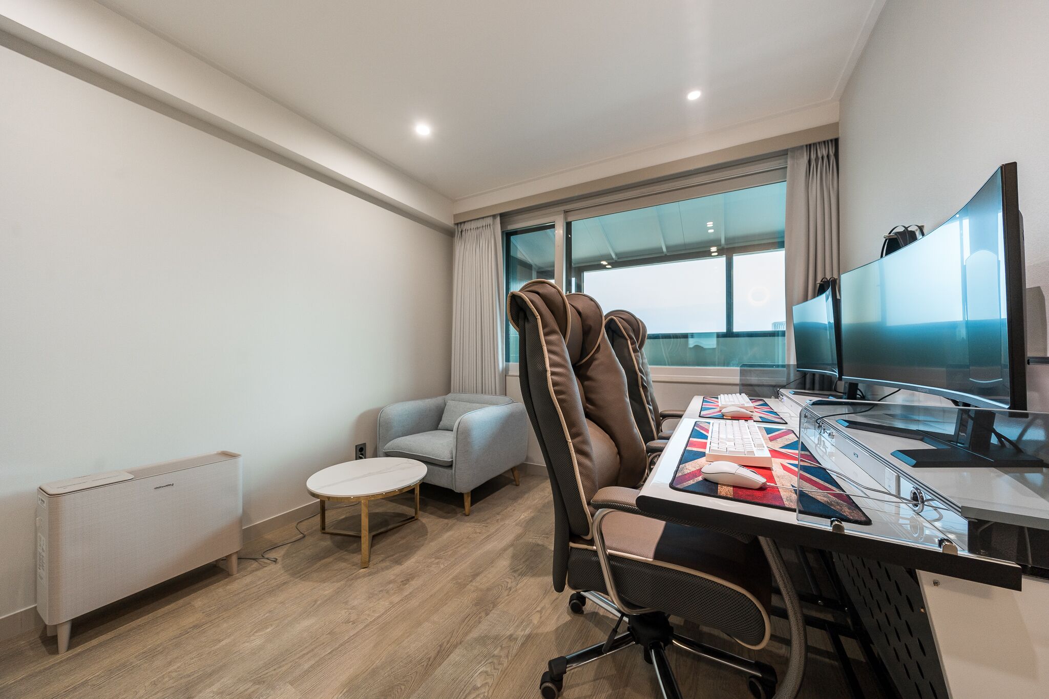 royal suite 2pc | 1 bedroom, premium bedding, desk, blackout curtains