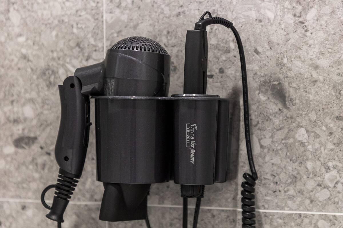 1 bedroom, premium bedding, desk, blackout curtains