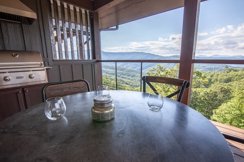 Upscale Condo in Blue Ridge Mtn Club