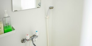 201 calm house beppumotomachi | Bathroom | Free toiletries, hair dryer, slippers, bidet - calm house beppumotomachi (Beppu)