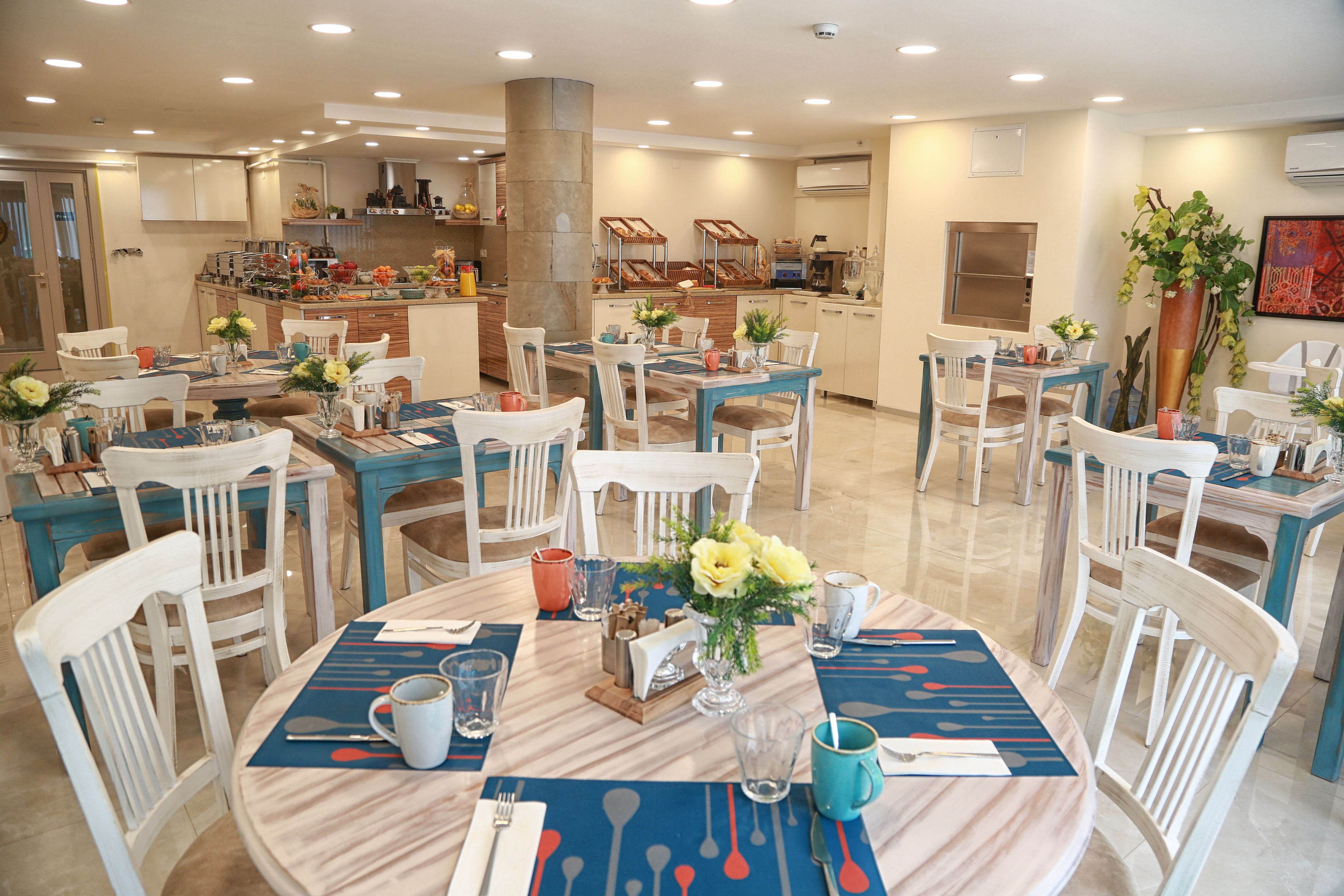 daily buffet breakfast (eur 20 per person)