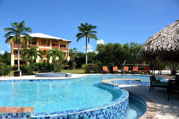 Ulkouima-allas, ääretön uima-allas