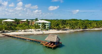 Ground Floor 3BR 412: Pool & Beach, Patio,Sleeps 6