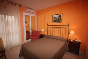 Enkeltrom | Skrivebord, ekstrasenger (mot et tillegg), wi-fi (inkludert) og sengetøy