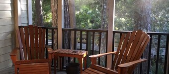  Thomas' Store- Remodeled in Oct 2021, pet friendly