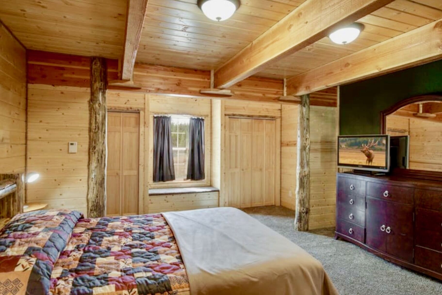 4 slaapkamers, een strijkplank/strijkijzer, wifi, beddengoed