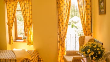 Cribs/infant beds, rollaway beds, free WiFi, bed sheets