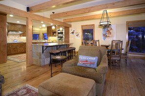 TV, fireplace, DVD player - Teocalli Creekside / Luxury Home in Town on Coal Creek! Walk to Elk Ave/Hot Tub! (Crested Butte)