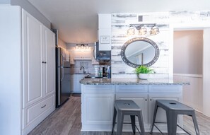 Fridge, microwave, oven, stovetop - The Summit 1BR 1.5BA Beautiful unit with great views! (Panama City Beach)