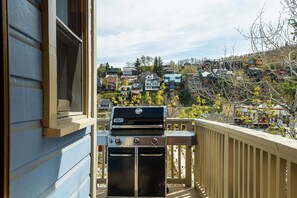 Property grounds - Walk to Main Street Park City - Home with private hot tub & luxury amenities! Park Avenue Charm (Park City)