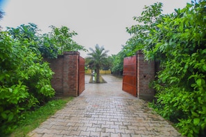 Property entrance - V Resorts Chambal Paradise Resort (Agra)