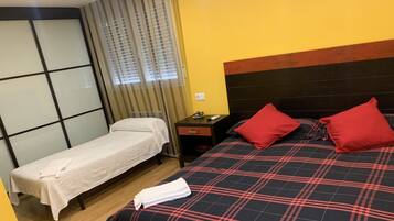 Casa, 3 habitaciones, alberca privada | Ropa de cama de alta calidad, edredón y tabla de planchar con plancha