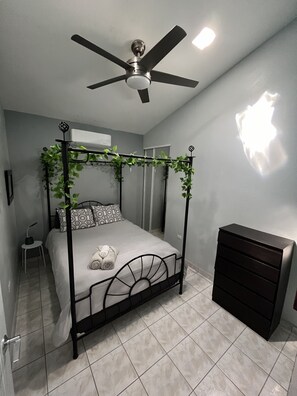 3 bedrooms, in-room safe, desk, iron/ironing board - Luxury 3 Bedroom Beach Apartment / High-Speed WIFI / Front n Back Balconies (Aguadilla)