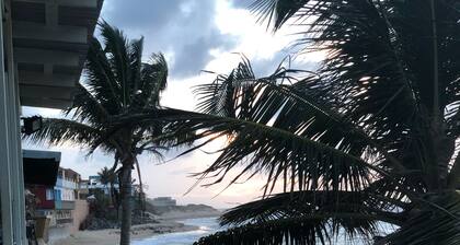 Luxury 3 Bedroom Beach Apartment / High-Speed WIFI / Front n Back Balconies
