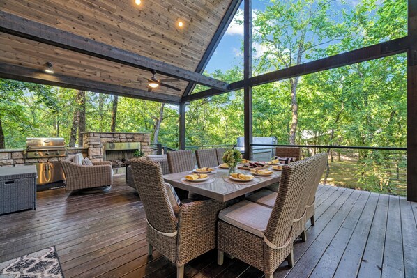 Outdoor dining