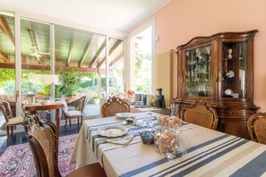 Desayuno buffet incluido todos los días 
