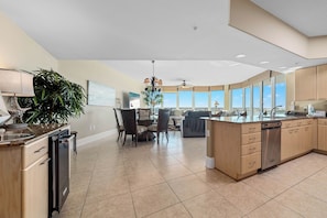 Fridge, microwave, oven, stovetop - MILLION DOLLAR VIEW @CARIBE, WATER VIEWS ALL AROUND, TONS OF FAMILY AMENITIES (Orange Beach)