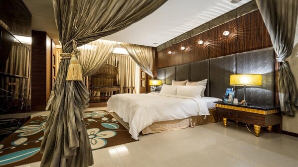 精品客房, 1 张大床 | 办公桌、遮光窗帘、免费 WiFi、床单