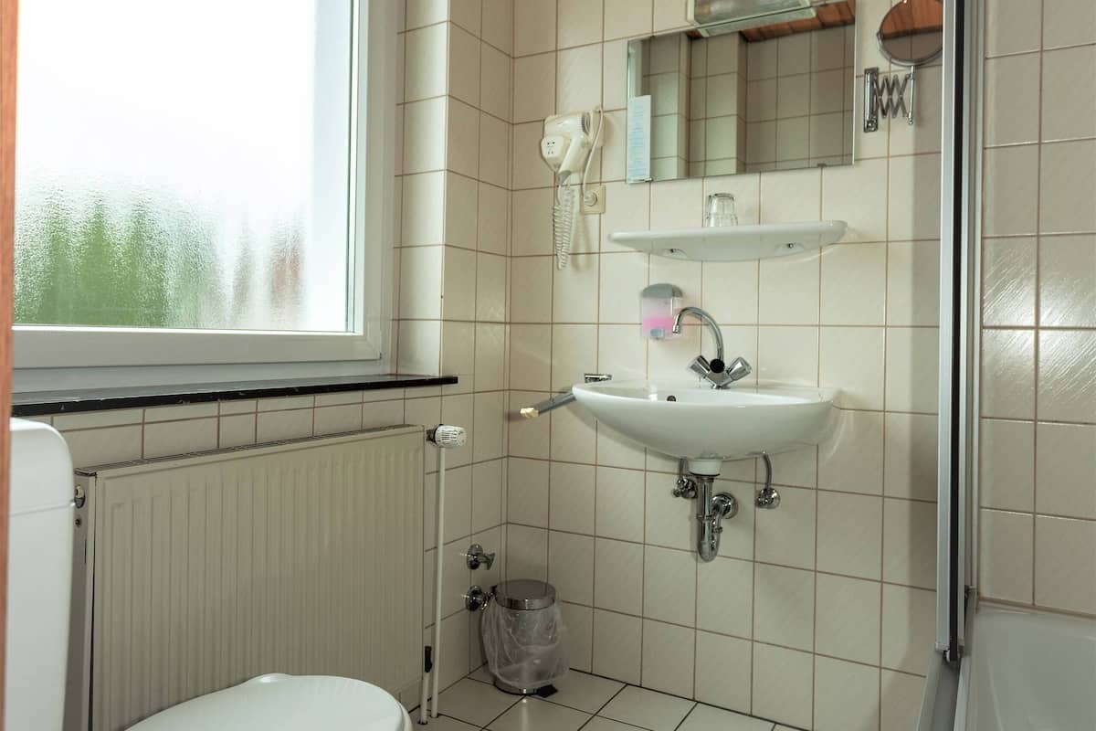 Einzelzimmer | Badezimmer